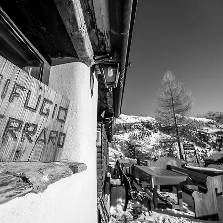 Rifugio Ferraro Hotel *